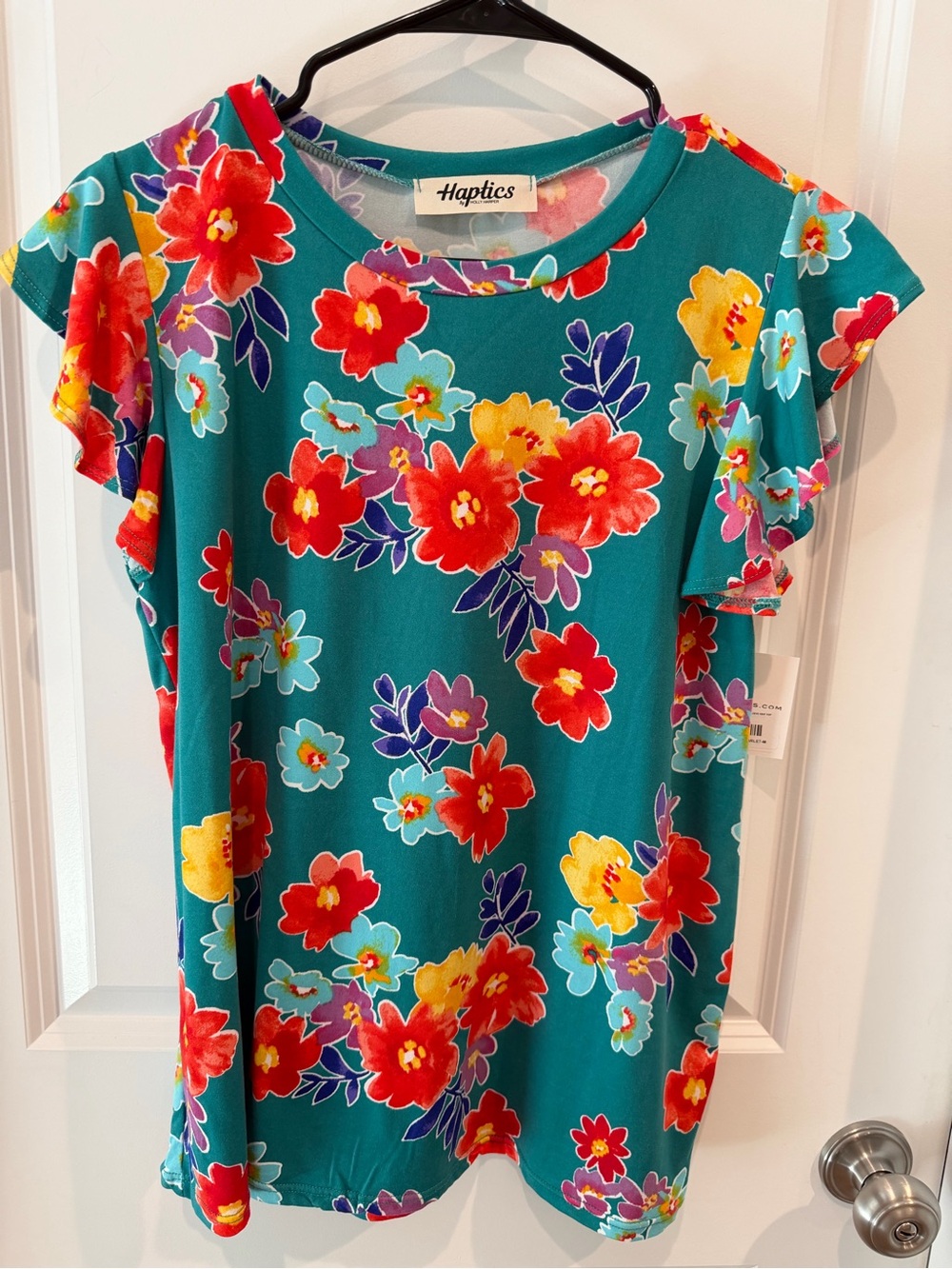⭐️ Final Price NWT Haptics Floral Top Size Medium